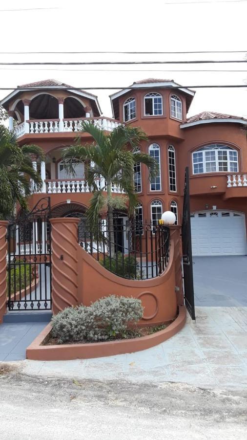 Cazwin Villas Montego Bay Exterior foto