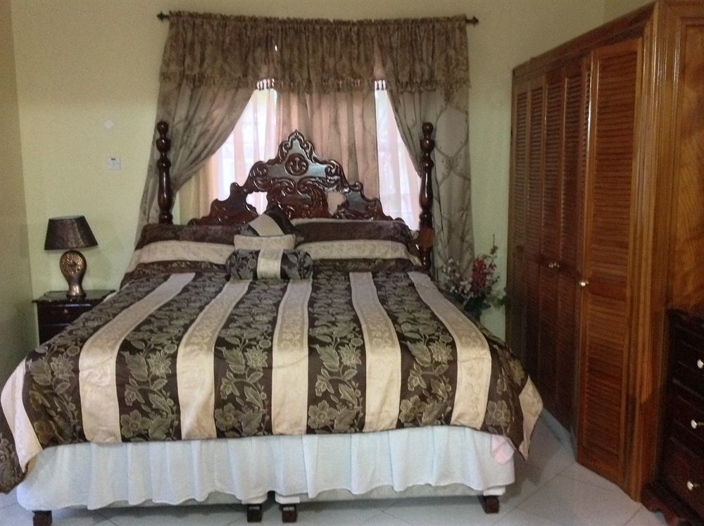 Cazwin Villas Montego Bay Exterior foto