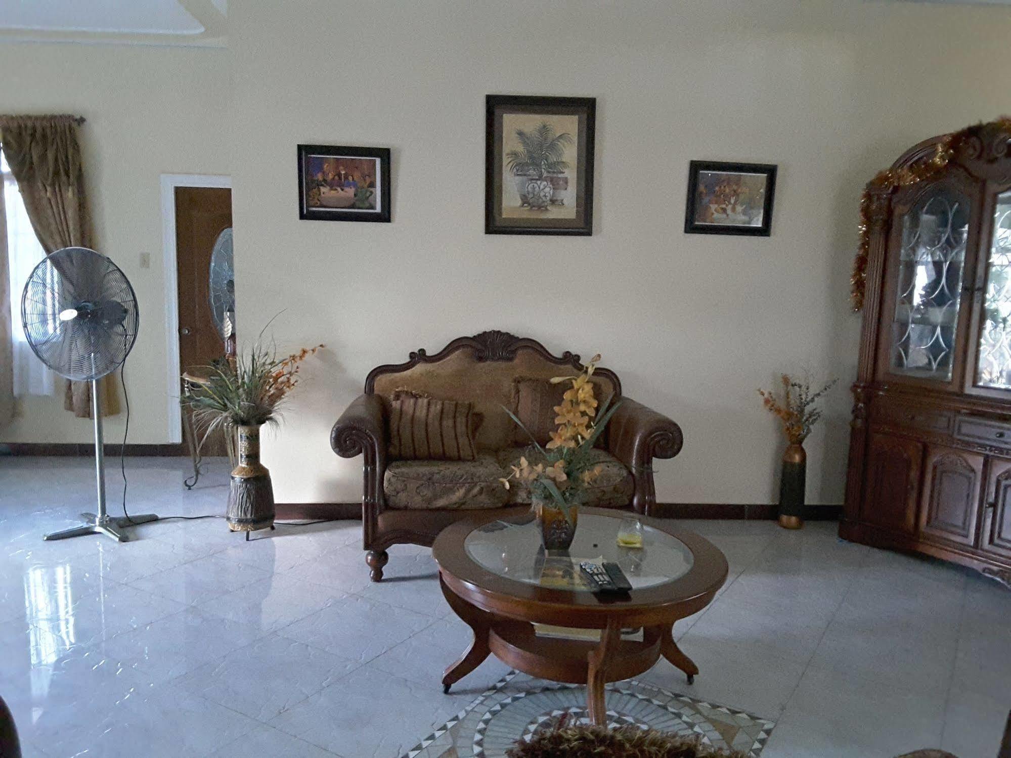 Cazwin Villas Montego Bay Exterior foto